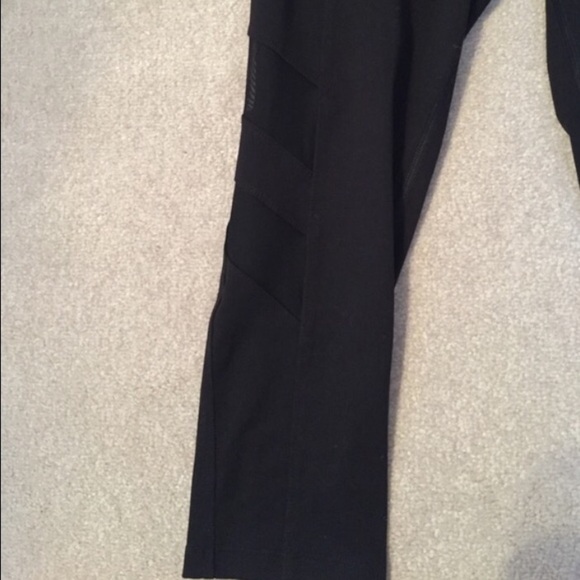 PINK Black Cropped Mesh Leggings - XS - Picture 3 of 3